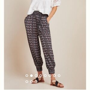 Anthropologie abstract jogger size medium